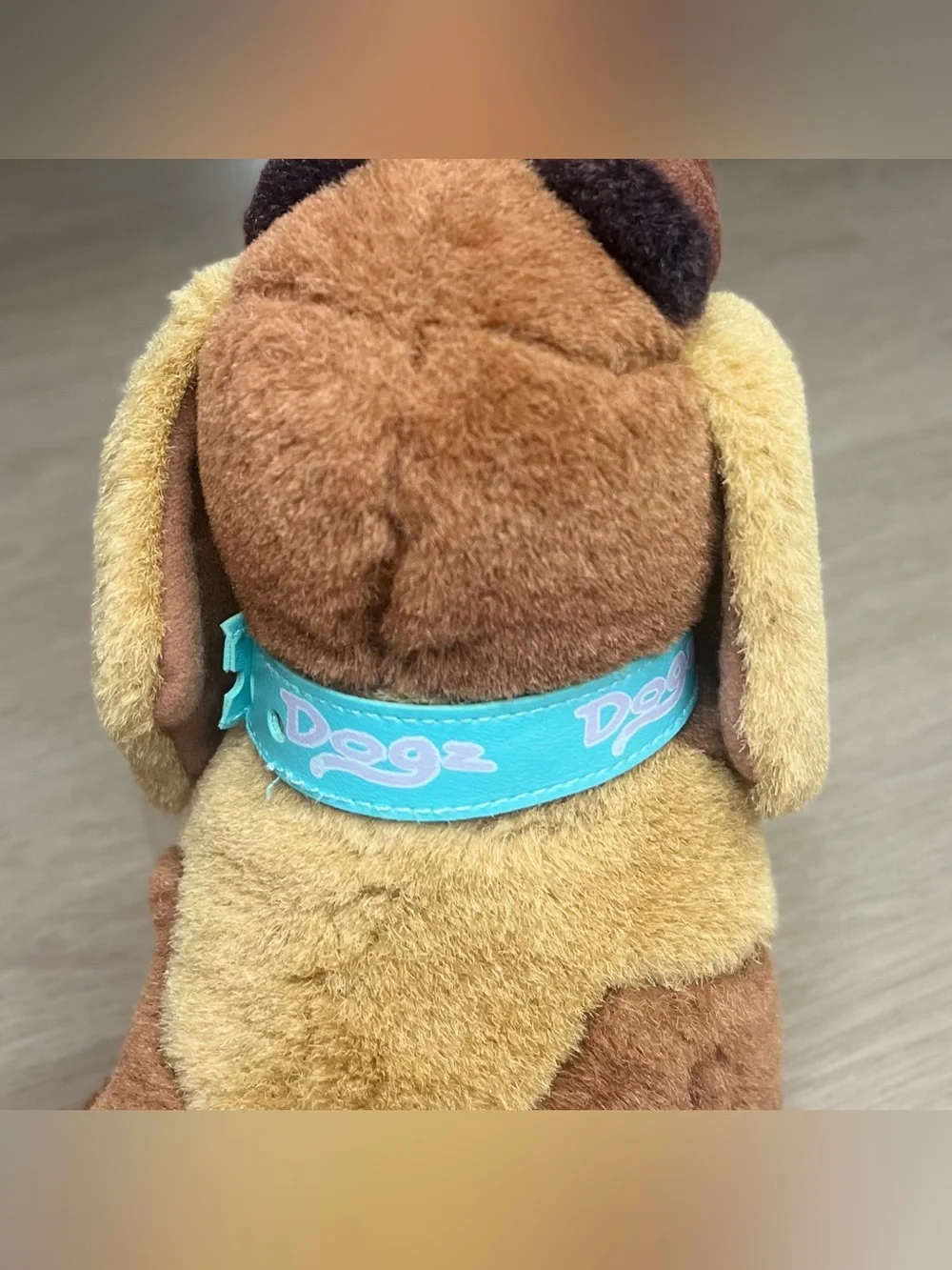 Trendmasters Dogz Plush Brown and Tan Stuffed Animal - Red Tongue & Blue Collar